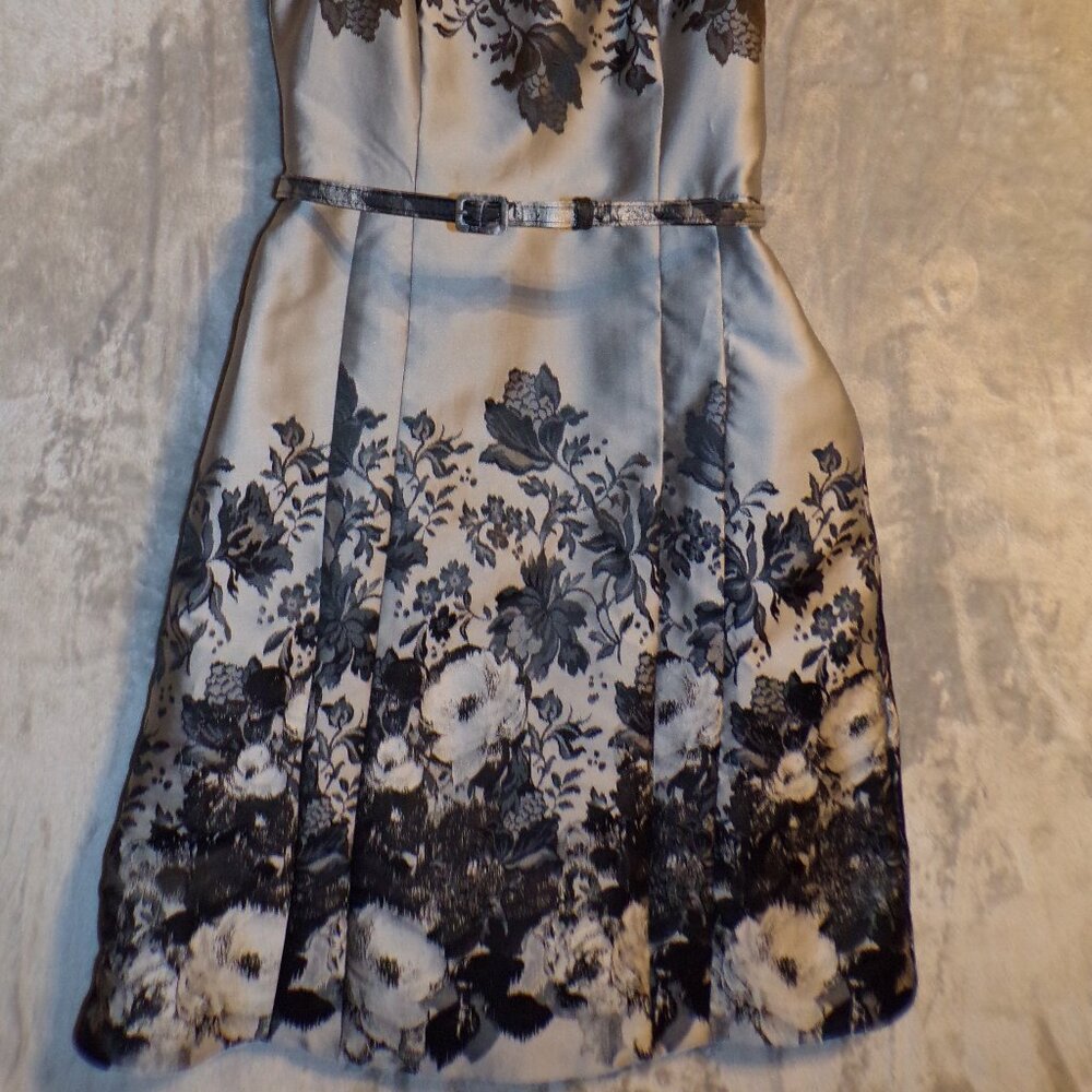 White House Black Market Dress - Picture 3 of 9